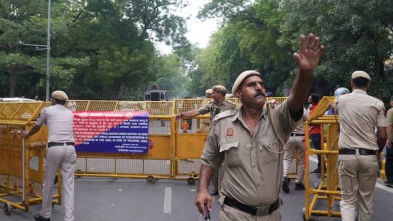 गौतमबुद्धनगर में 13 दिन लागू रहेगी धारा 163: बिना अनुमति जुलूस-सभा पर रोक, शांति व्यवस्था बनाए रखने के लिए फैसला