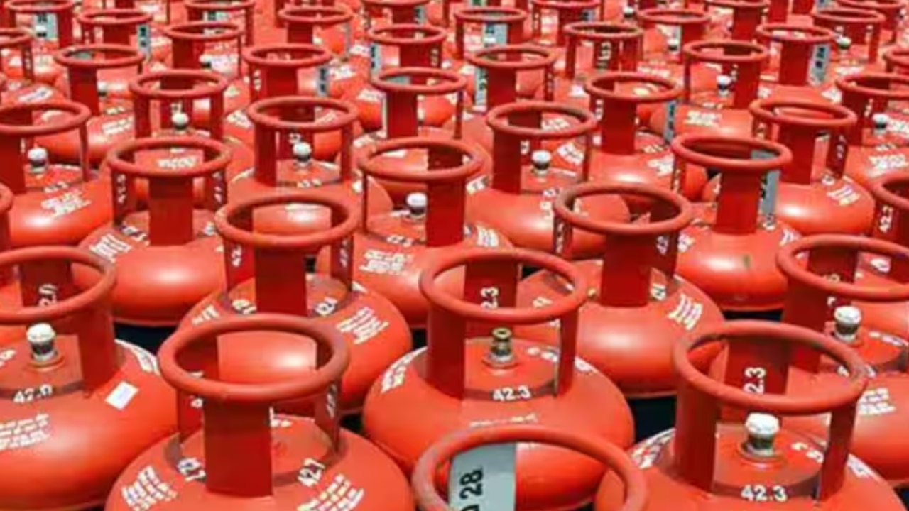 LPG ग्राहकों के लिए जरूरी खबर, सिर्फ 5 दिन का समय, नहीं किया ये काम तो बंद हो सकती है सर्विस!