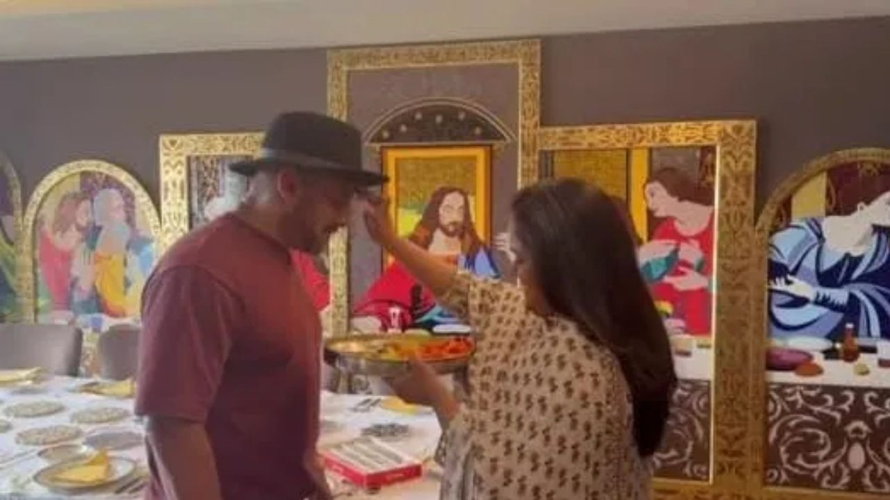 रक्षाबंधन पर भाईजान का खास अंदाज, अर्पिता ने सलमान खान की आरती उतारकर बांधी राखी; भाईजान ने दिखाया स्वैग!
