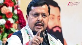 सज्जन कुमार के परिवार से मिलने पहुंचे दिल्ली के 3 सांसद, BJP अध्यक्ष ने लगाई फटकार