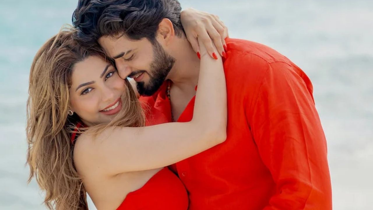 प्यार के बाद अब तकरार! क्या सच में अलग हो गए निक्की तंबोली और अरबाज पटेल? सोशल मीडिया पर लगाए एक-दूसरे पर गंभीर आरोप