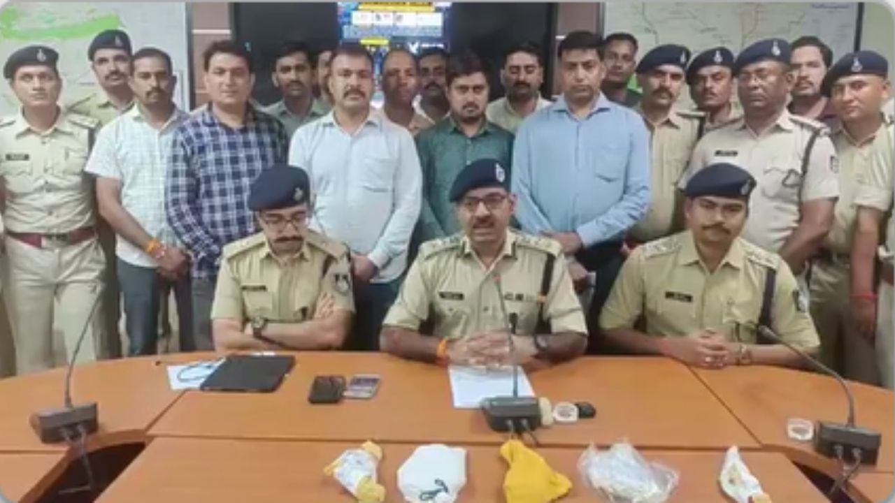 ग्वालियर में 'ऑपरेशन ईगल' का बड़ा एक्शन! पुलिस ने 12 शातिर बदमाशों को दबोचा; देसी कट्टे, पिस्टल और जिंदा कारतूस जब्त