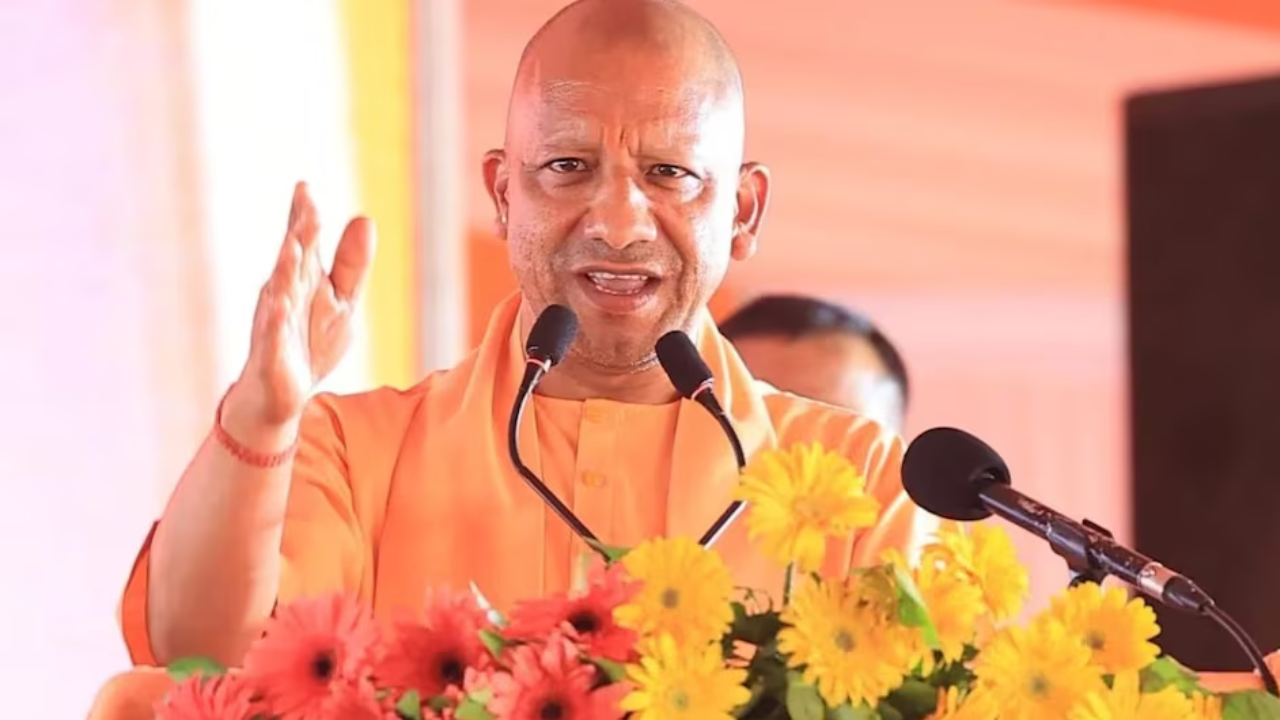 यूपी में 5 लाख आउटसोर्स कर्मचारियों के लिए खुशखबरी; CM योगी ने दिया बड़ा तोहफा यूपी में 5 लाख आउटसोर्स कर्मचारियों के लिए खुशखबरी; CM योगी ने दिया बड़ा तोहफा