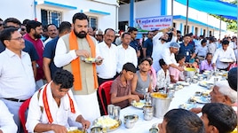 Bihar Flood: वैशाली-सारण में राहत शिविर पहुंचे सीएम सम्राट चौधरी, पीड़ितों संग खाया 