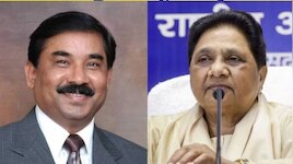 संन्यास टालने के रात भर अपनाए गए हथकंडे': अशोक सिद्धार्थ के फैसले पर मायावती का दावा
