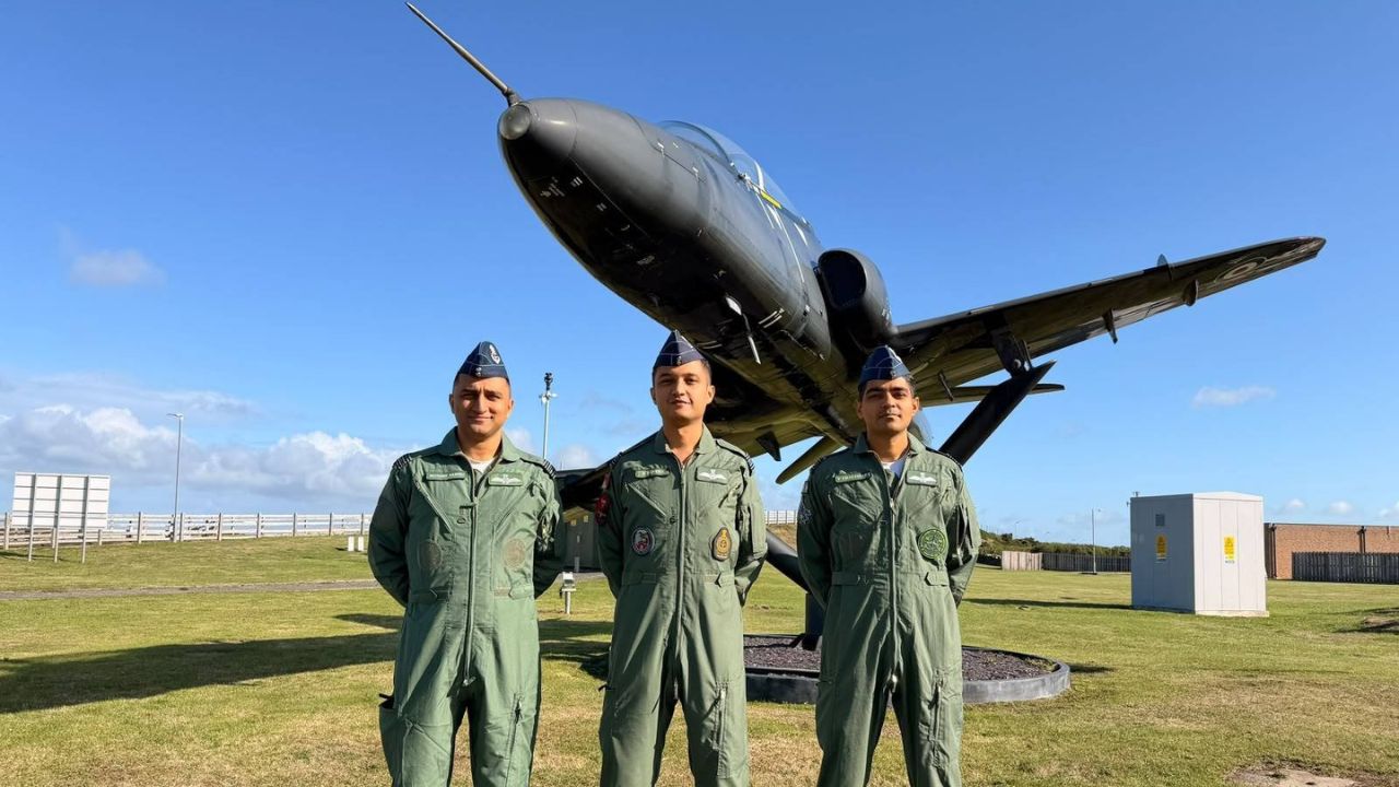 अब ब्रिटिश आसमान में गूंजेगा भारत का हुनर, रॉयल एयरफोर्स के पायलटों को ट्रेनिंग देंगे IAF के ‘गुरु’