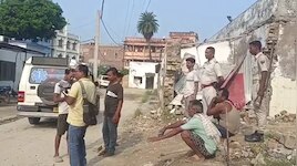 समस्तीपुर:पिता ने नशे के लिए नहीं दिया पैसा तो हैवान बना बेटा, आधी रात को कुदाल काटा