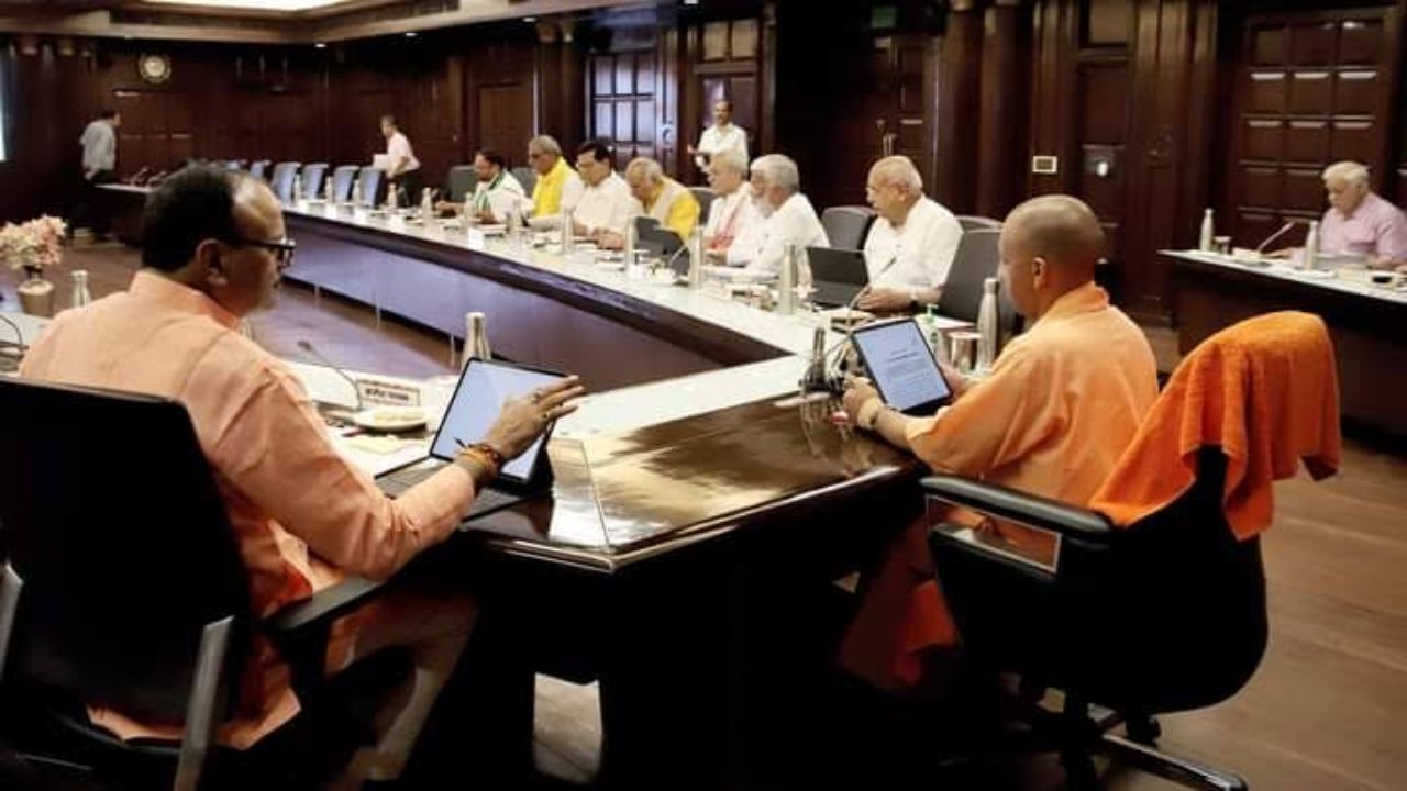 यूपी में पीआरडी जवानों का भत्ता बढ़ा, योगी कैबिनेट में पास हुए 23 प्रस्ताव, जानें किसको क्या मिला?