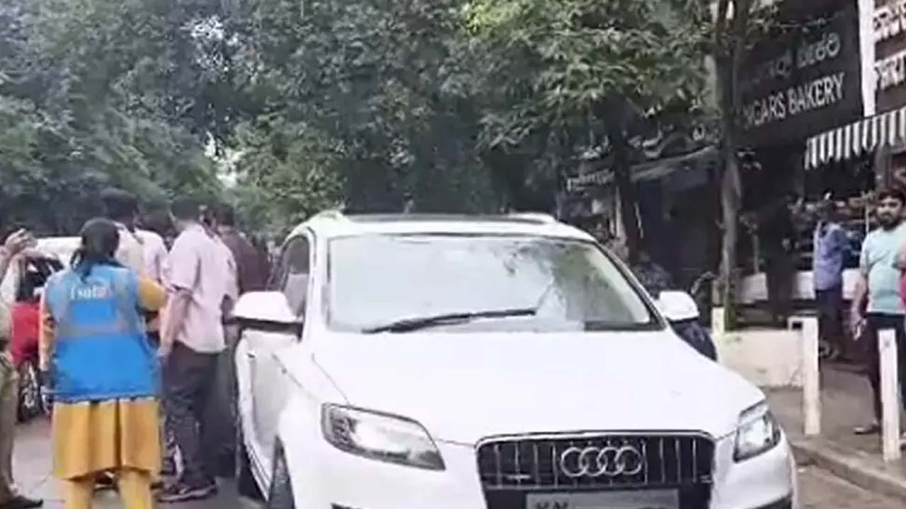 बेंगलुरु में लग्जरी कार से 46 वर्षीय व्यक्ति का शव बरामद