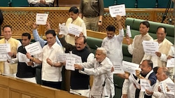 कश्मीर विधानसभा में BJP का जोरदार प्रदर्शन, विधायकों ने सीटों पर खड़े होकर लगाए नारे