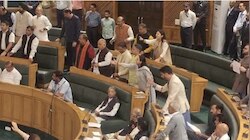 जम्मू-कश्मीर विधानसभा के ऑटम सेशल में दूसरे दिन भी हंगामा, छुट्टी को लेकर भिड़ी BJP