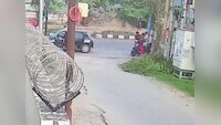 देहरादून में महिला के अपहरण की कोशिश, स्कूटी रोककर कार में खींचने का प्रयास; CCTV वायरल