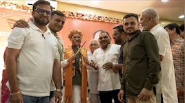 गरबा की धुन पर थिरके CM विष्णु देव साय: गुजराती समाज के कार्यक्रम में हुए शामिल