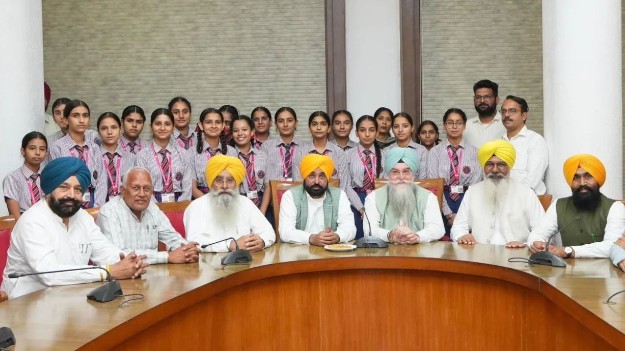'पंजाब सरकार योग्यता के दम पर मिलती है नौकरी न कि...', स्टूडेंट्स के लिए सीएम भगवंत सिंह मान का ऐलान