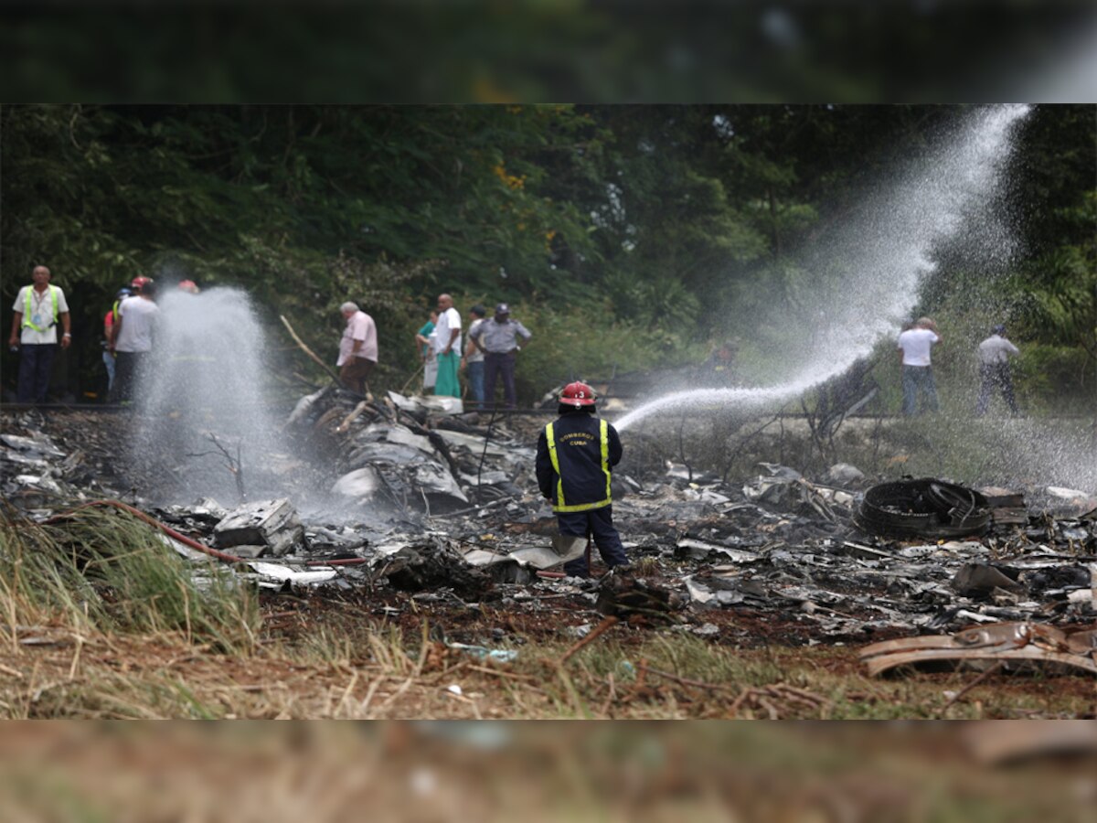 हवाना में क्‍यूबाना एयरलाइंस का बोइंग 737 विमान दुर्घटनाग्रस्‍त हो गया... (फोटो- रॉयटर्स)