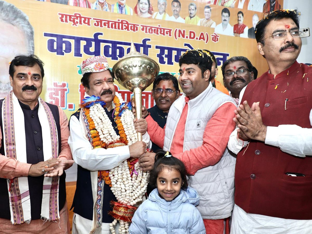 BJP President Dilip Jaiswal weighed with coins in Darbhanga historic welcome in Mithila