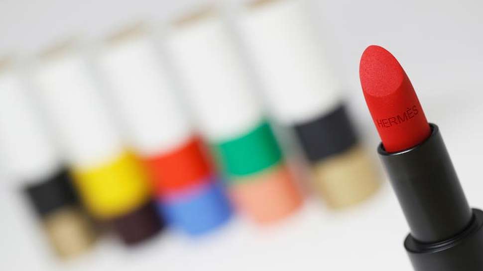 Expired Lipstick Side Effects on your Lips How to check its Expiry Date