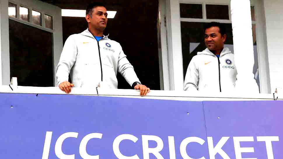 MS Dhoni MS Dhoni