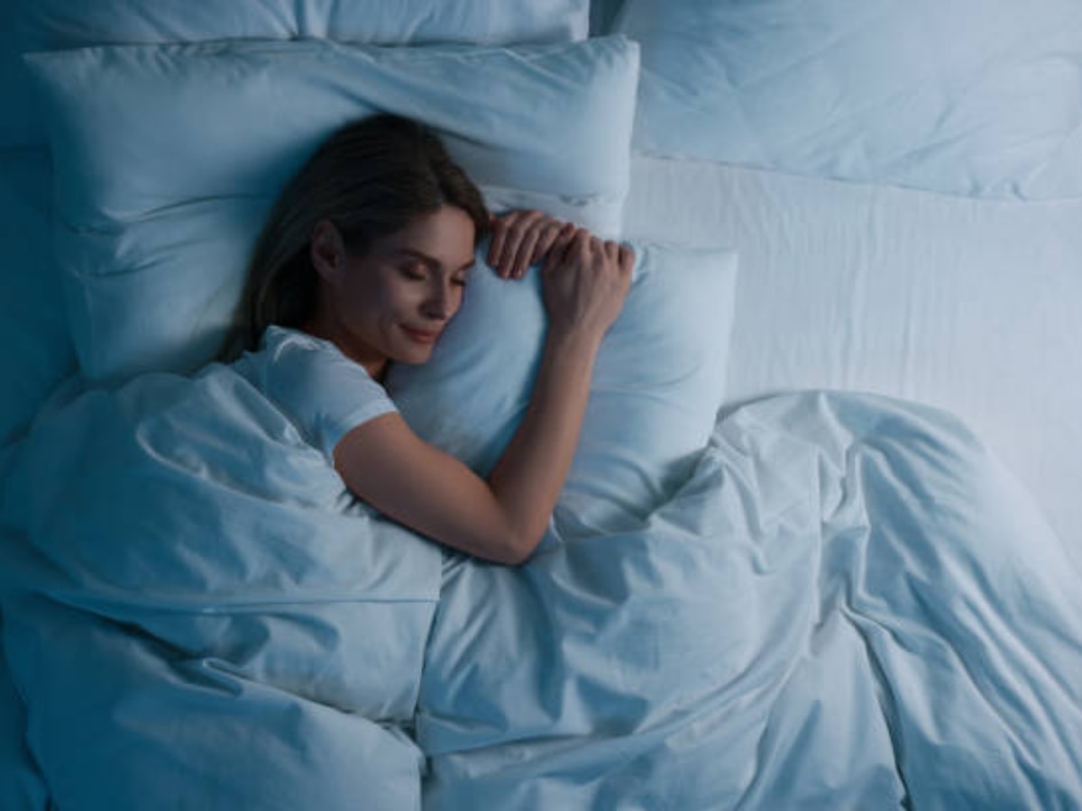 क्या है Sleepmaxxing? नींद की आदत सुधारने का दावा कर रहा टिकटॉक का यह वायरल ट्रेंड