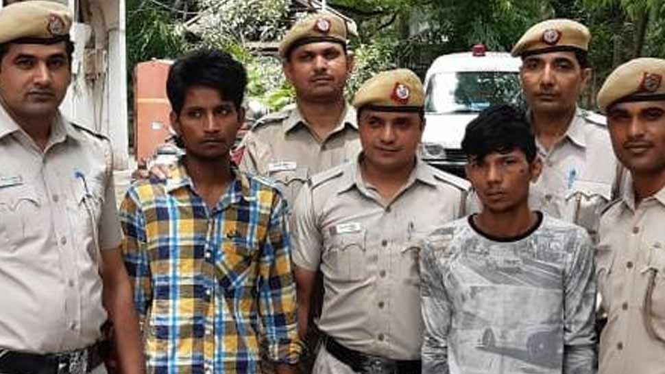 Two professional chain snatcher caught by Delhi Police