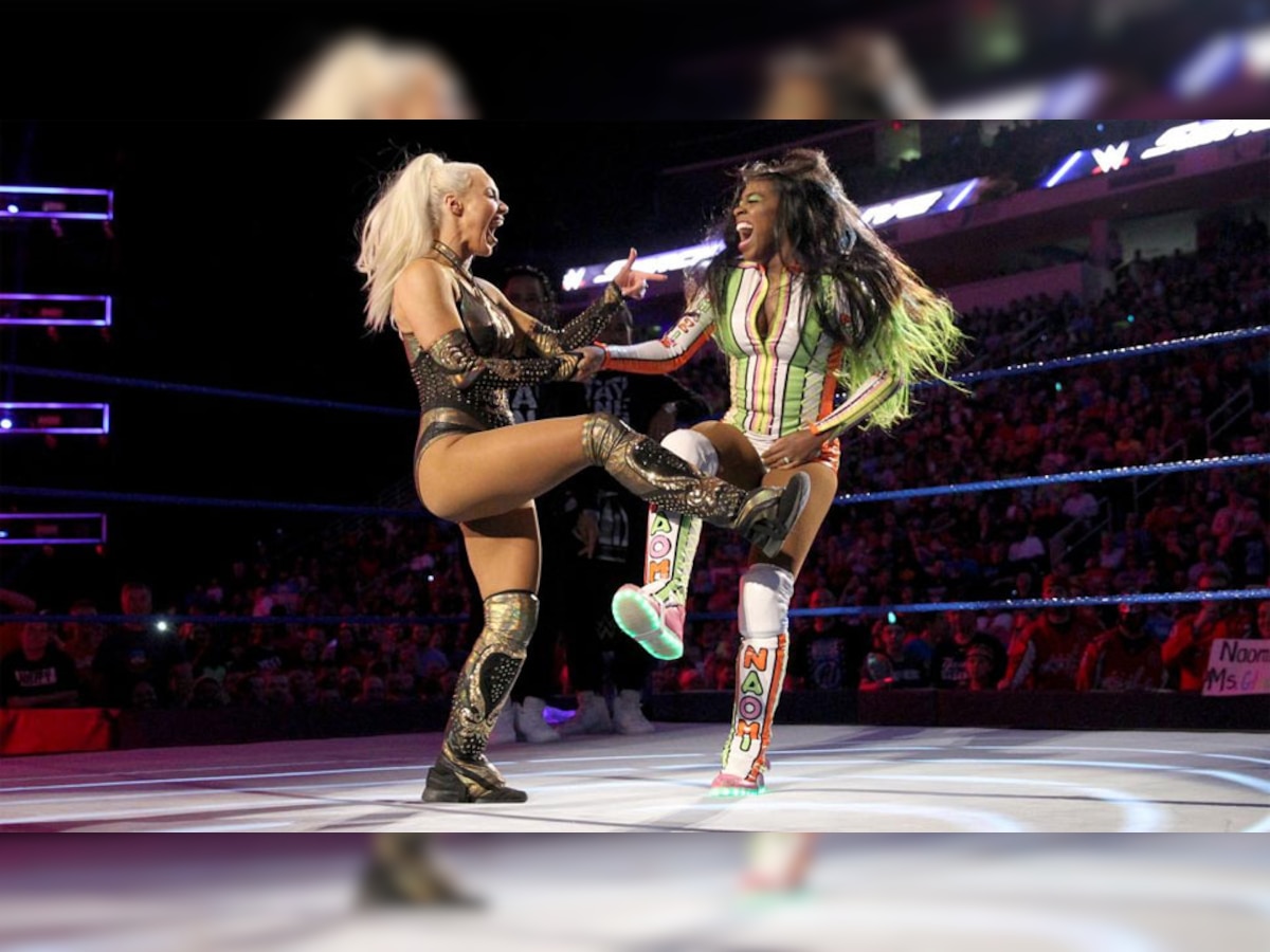 नाचते-नाचते लड़ने लगीं महिला रेसलर (PIC : WWE)