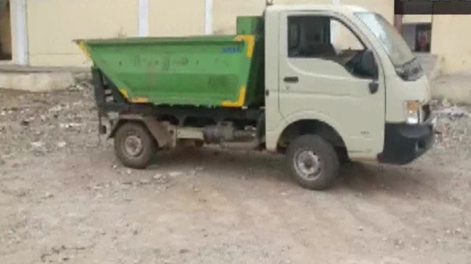 dead-body-in-garbage-vehicle