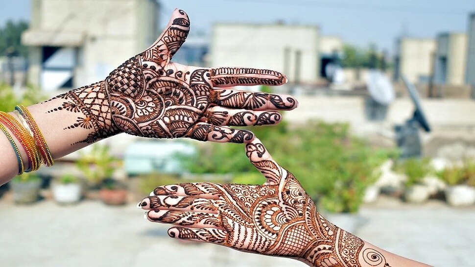 karwa chauth latest mehndi design 2021