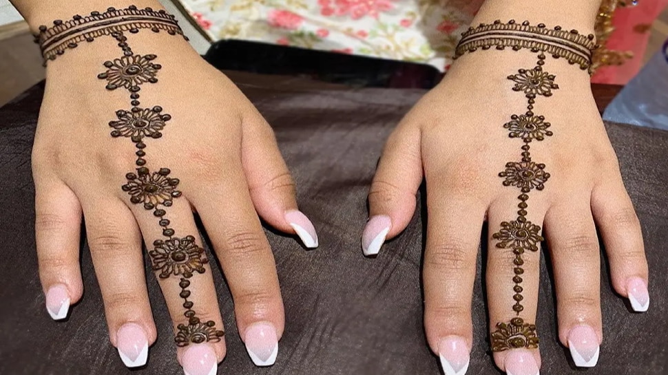 20+ simple mehndi design ideas to save for weddings and other occasions! |  Bridal Mehendi and Makeup | Wedding Blog