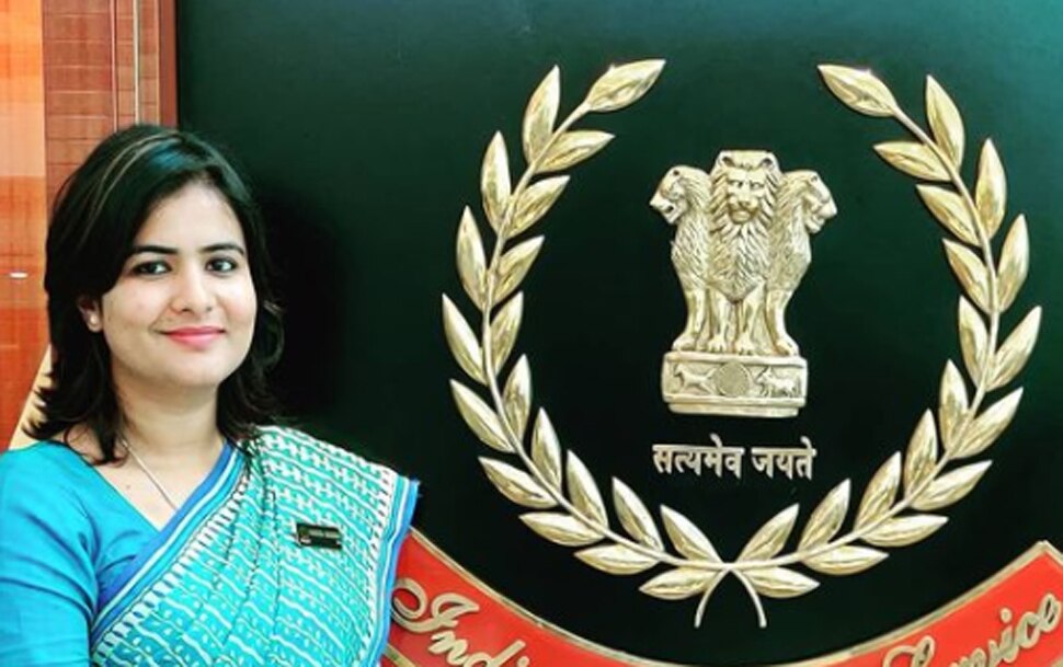 IAS officer Namita Sharma Success Story