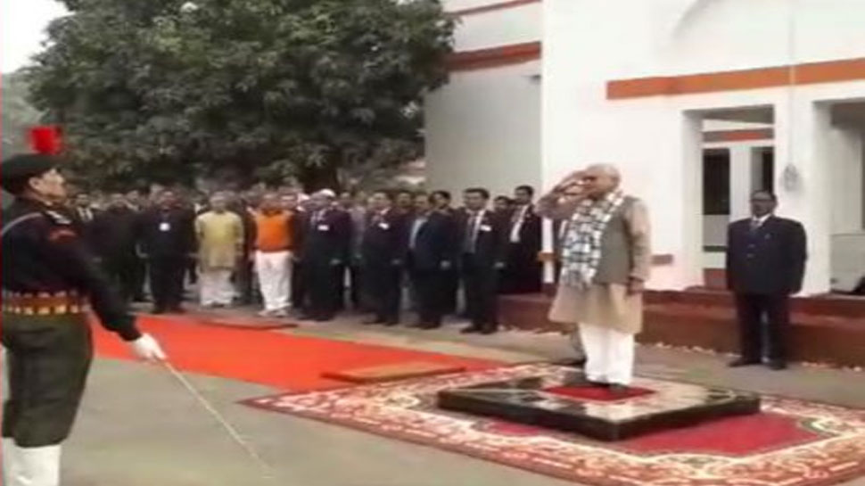 Bihar CM nitish kumar hoisted tricolor in Patna