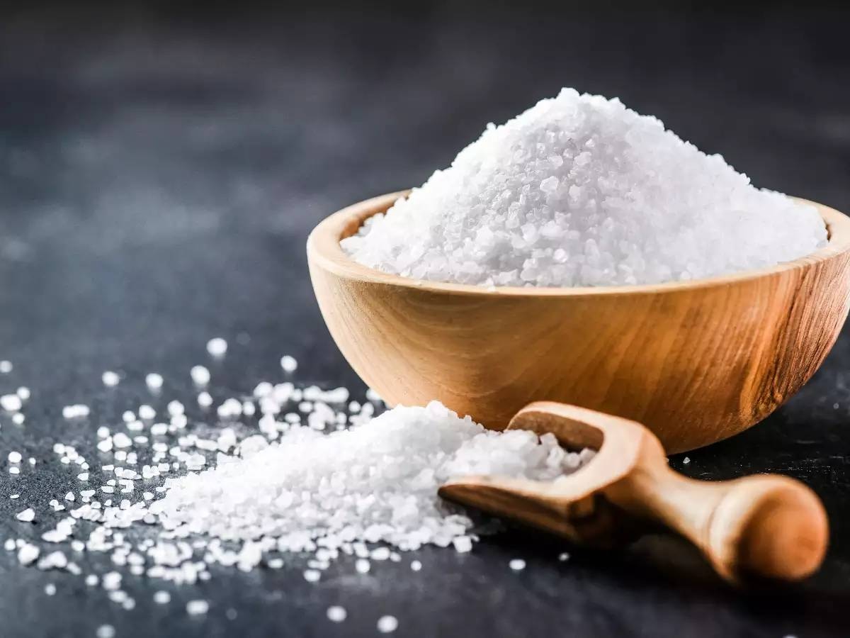 Eating Salt Symptoms: ज्यादा नमक खाने से हो सकती हैं ये गंभीर बीमारियां