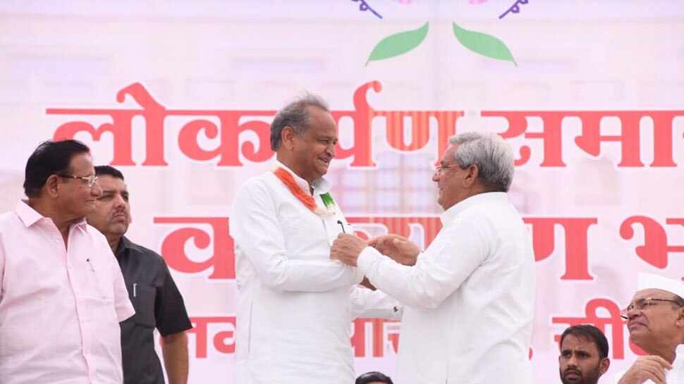 CM Ashok Gehlot inaugrated development Projects in Sikar सीकर में