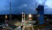VIDEO: आज इतिहास रचने को तैयार है ISRO, यहां देखिए PSLV-C42 की लाइव लॉचिंग VIDEO: आज इतिहास रचने को तैयार है ISRO, यहां देखिए PSLV-C42 की लाइव लॉचिंग