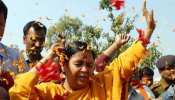 उमा भारती की पारंपरिक सीट पर विधायक बनने के फेर में 200 लोग उमा भारती की पारंपरिक सीट पर विधायक बनने के फेर में 200 लोग