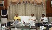 झारखंड: मानसून सत्र के पहले दिन 3908 करोड़ की अनुपूरक बजट सदन में पेश झारखंड: मानसून सत्र के पहले दिन 3908 करोड़ की अनुपूरक बजट सदन में पेश