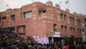 JNU में रैगिंग: स्टूडेंट से पूछा बिहारी हो, कहा हां तो दी गालियां, करवाई उठक-बैठक JNU में रैगिंग: स्टूडेंट से पूछा बिहारी हो, कहा हां तो दी गालियां, करवाई उठक-बैठक