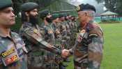 LoC पर भारी गोलाबारी की बीच सेनाध्यक्ष पहुंचे कश्मीर, राज्यपाल से मिलकर सुरक्षा व्यवस्था की चर्चा की LoC पर भारी गोलाबारी की बीच सेनाध्यक्ष पहुंचे कश्मीर, राज्यपाल से मिलकर सुरक्षा व्यवस्था की चर्चा की