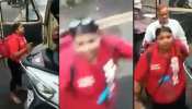 बीच सड़क पर Zomato गर्ल ने की ट्रैफिक पुलिसकर्मी के साथ गुंडागर्दी, जमकर की गाली गलौज बीच सड़क पर Zomato गर्ल ने की ट्रैफिक पुलिसकर्मी के साथ गुंडागर्दी, जमकर की गाली गलौज