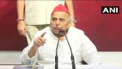 आजम खान के बचाव में उतरे मुलायम सिंह यादव, पत्रकारों से कहा- 'आप ही सच्चाई सामने ला सकते हैं' आजम खान के बचाव में उतरे मुलायम सिंह यादव, पत्रकारों से कहा- 'आप ही सच्चाई सामने ला सकते हैं'
