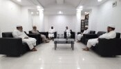 महाराष्ट्र: स्वास्थ्य मंत्री राजेश टोपे ने बिना मास्क तबलीगी धर्मगुरुओं के साथ की मीटिंग, फोटो वायरल महाराष्ट्र: स्वास्थ्य मंत्री राजेश टोपे ने बिना मास्क तबलीगी धर्मगुरुओं के साथ की मीटिंग, फोटो वायरल
