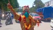 हलद्वानी की सड़क पर अवतरित हुए संकटमोचक हनुमान, भौचक्के रह गए लोग हलद्वानी की सड़क पर अवतरित हुए संकटमोचक हनुमान, भौचक्के रह गए लोग