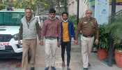 Delhi: Police Constable की बहादुरी के आगे सरेंडर को मजबूर हुए लुटेरे, CCTV में कैद हुई पुलिसकर्मी की जांबाजी Delhi: Police Constable की बहादुरी के आगे सरेंडर को मजबूर हुए लुटेरे, CCTV में कैद हुई पुलिसकर्मी की जांबाजी