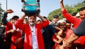 राहुल गांधी ने पहनी कुली की ड्रेस, सिर पर सामान रख चले, जानें पूरा मामला