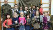 Russia: नन्हे हाथों से किताब-कलम छीने, बंदूक थमाई, जानिए पुतिन का &#039;चाइल्ड आर्मी&#039; प्लान 