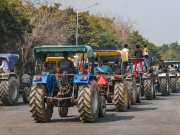 Kisan Andolan: किसानों का ट्रैक्टर मार्च शुरू, जानें किन रास्तों से आ-जा सकते हैं नोएडा और दिल्ली?
