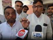 Charkhi Dadri News: GST के विरोध में अनाज मंडी के आढ़ती, मंडी गेट पर लगाया ताला 