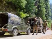 जम्मू-कश्मीर: सुरक्षा बलों और आतंकवादियों के बीच भारी गोलीबारी, घुसपैठ की कोशिश नाकाम, एक जवान घायल