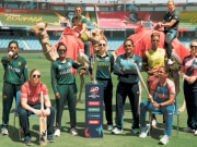 T20 World Cup: ऑस्ट्रेलिया से मैच से पहले इस कप्तान के पिता का निधन, यूएई से अपने देश लौटेंगी कैप्टन