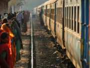 Indian Railways: दिवाली और छठ पूजा पर भारी भीड़ को देखते हुए रेलवे का बड़ा फैसला, जानें- कैसे लोगों को सीट मिलेगी?