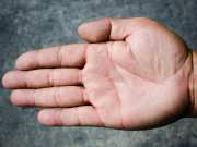 palmistry Heart Line in your palm will give you money and success